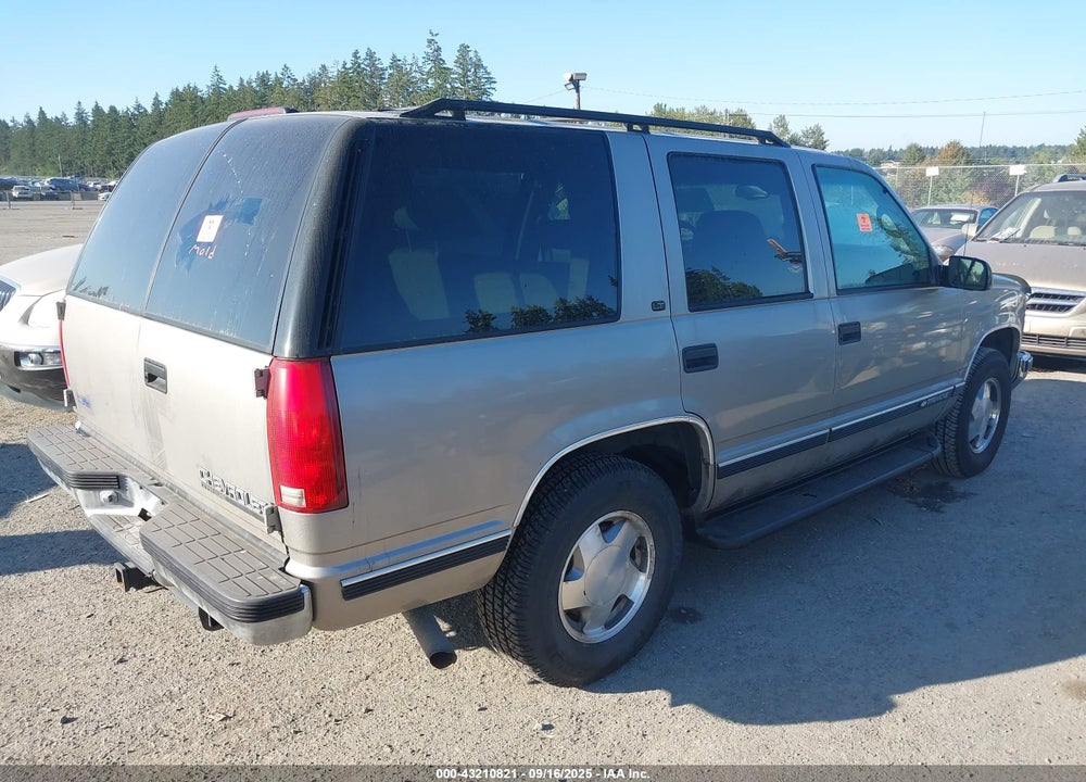 1999 CHEVROLET TAHOE LS VIN: 1GNEK13R8XJ323790