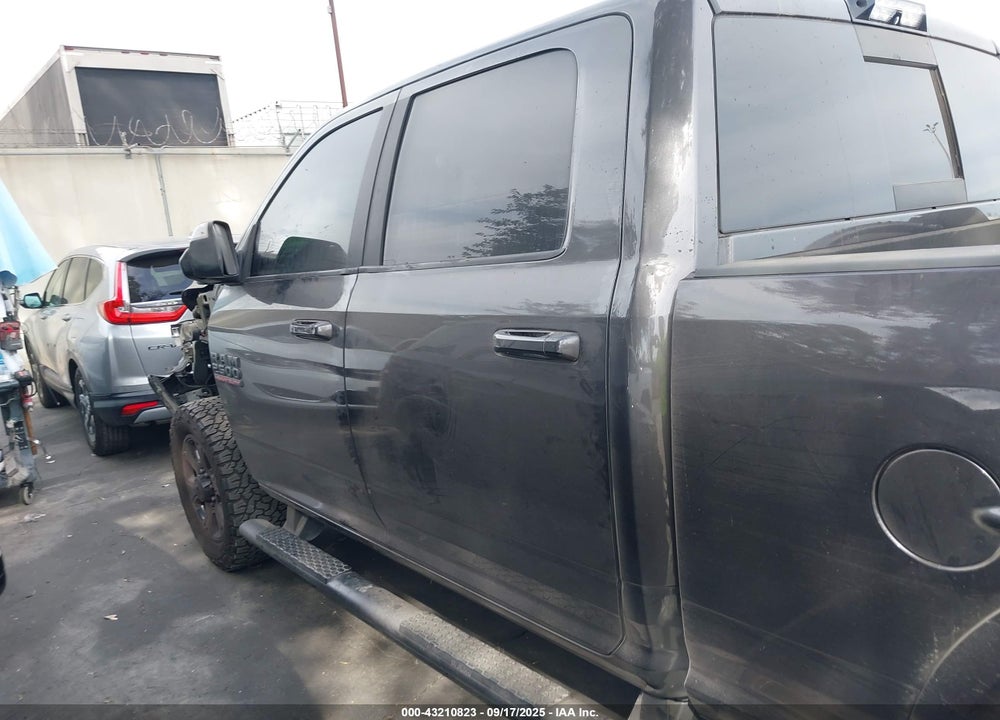 2018 RAM 2500 VIN: 3C6UR5FL5JG261084