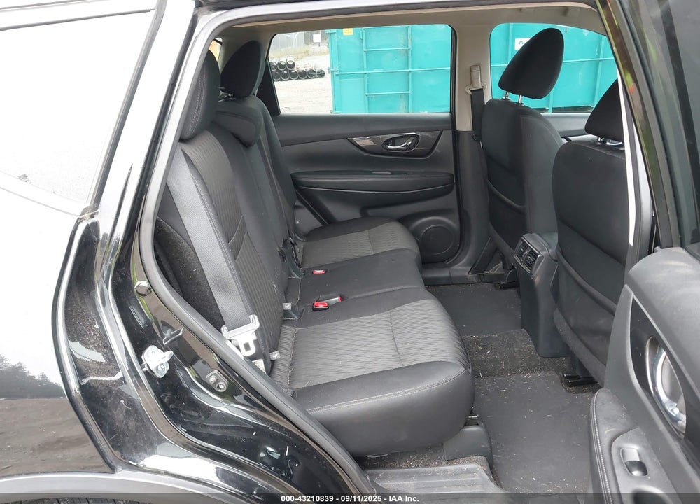 2018 NISSAN ROGUE VIN: 5N1AT2MV8JC737021