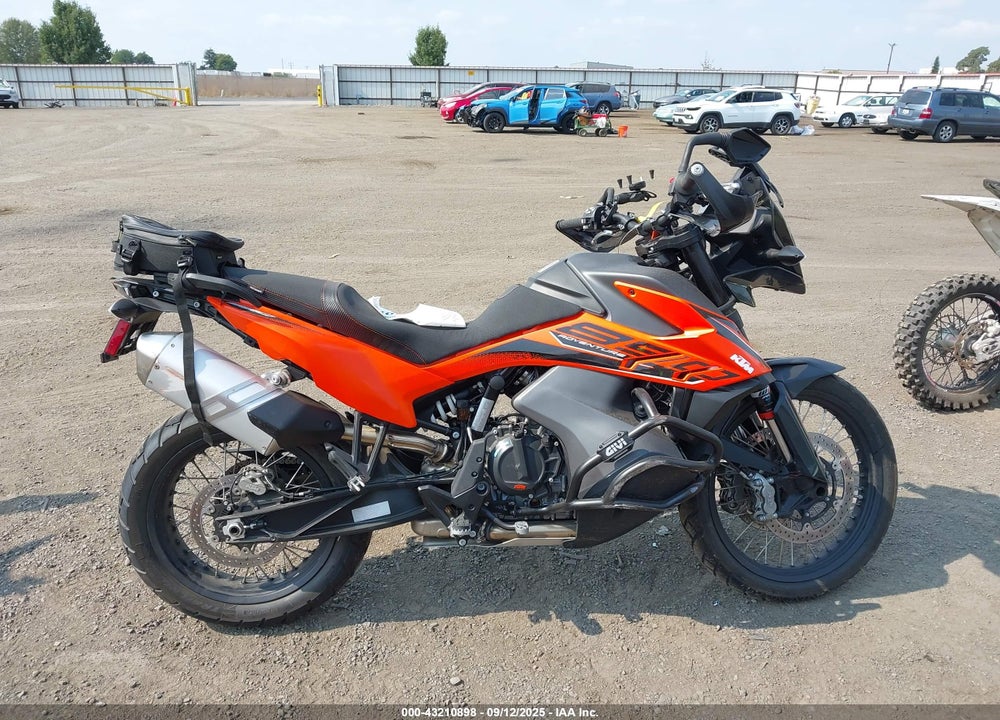 2022 KTM 890 ADVENTURE VIN: VBKTS6407NM835435