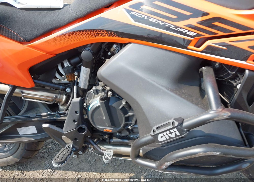 2022 KTM 890 ADVENTURE VIN: VBKTS6407NM835435