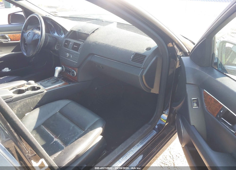 2011 MERCEDES-BENZ C CLASS VIN: WDDGF8BB5BF533462