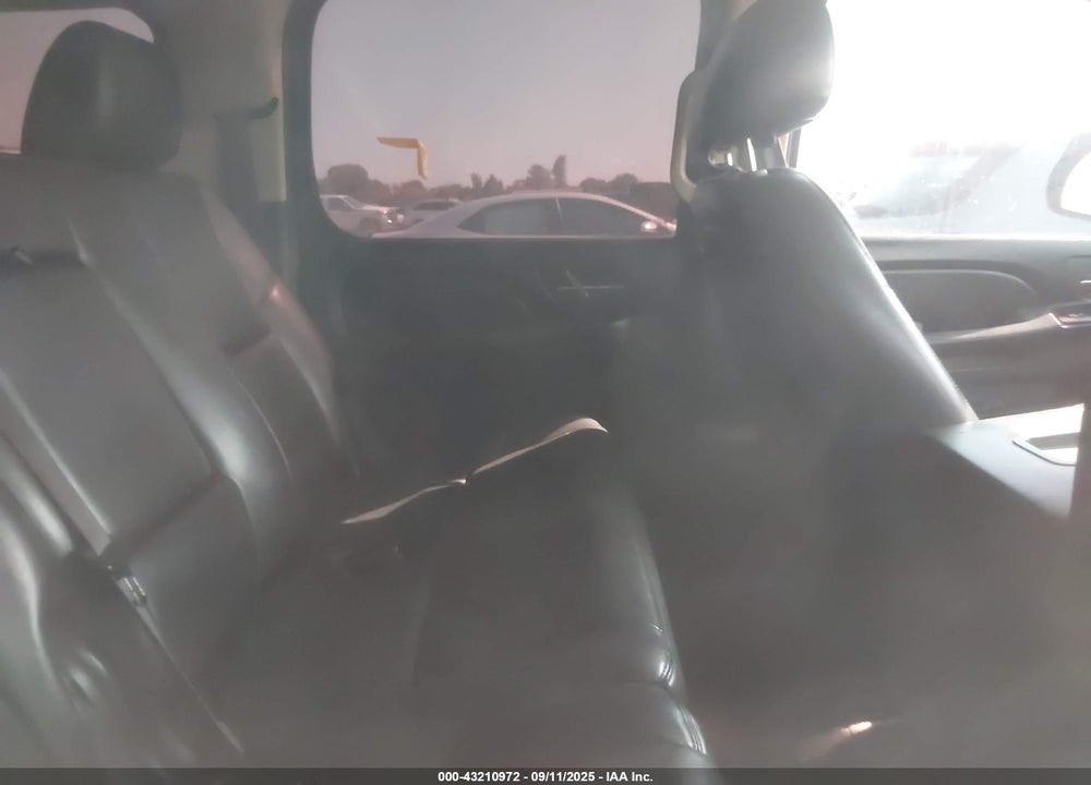 2014 CHEVROLET SUBURBAN 1500 VIN: 1GNSCJE05ER195862