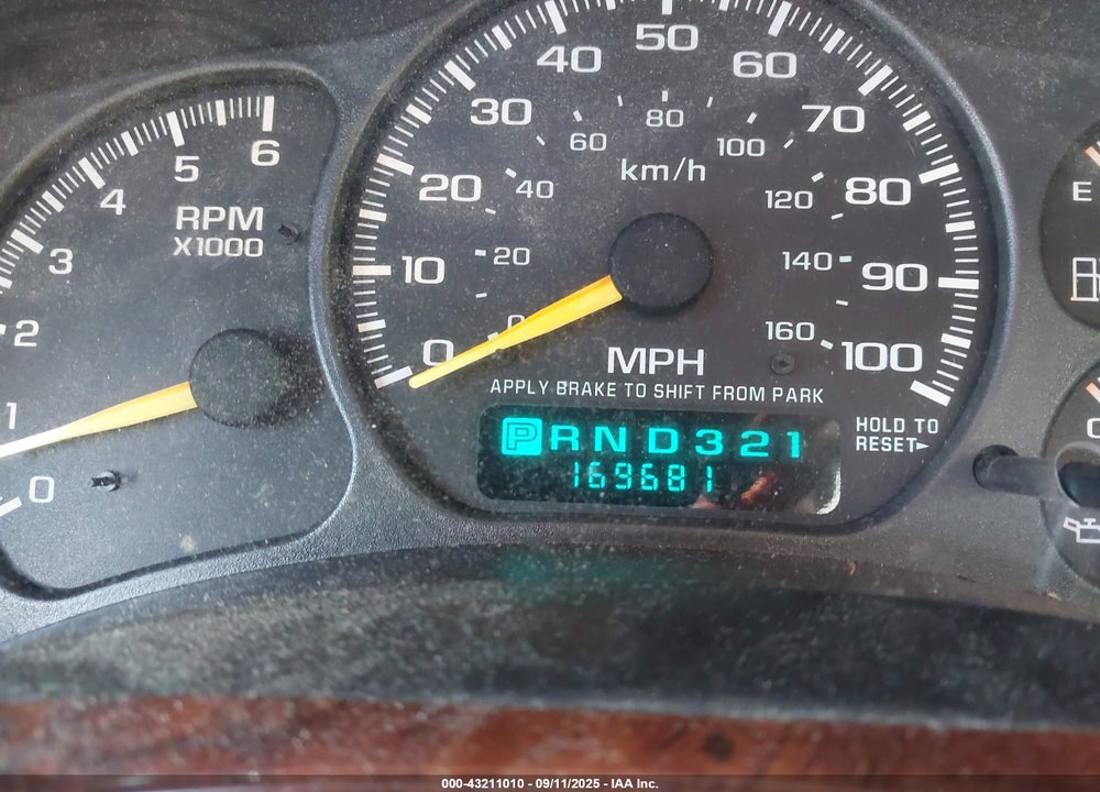 1999 GMC SIERRA 1500 SLE VIN: 2GTEC19T1X1519458
