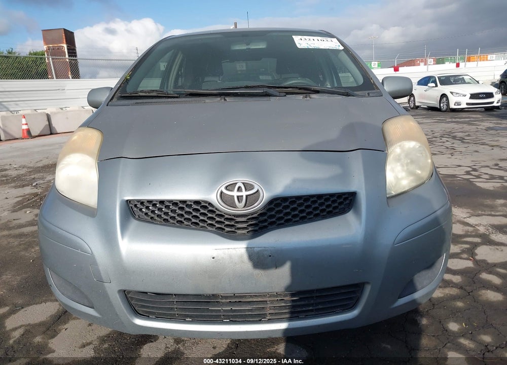 2010 TOYOTA YARIS VIN: JTDJT4K32A5277635