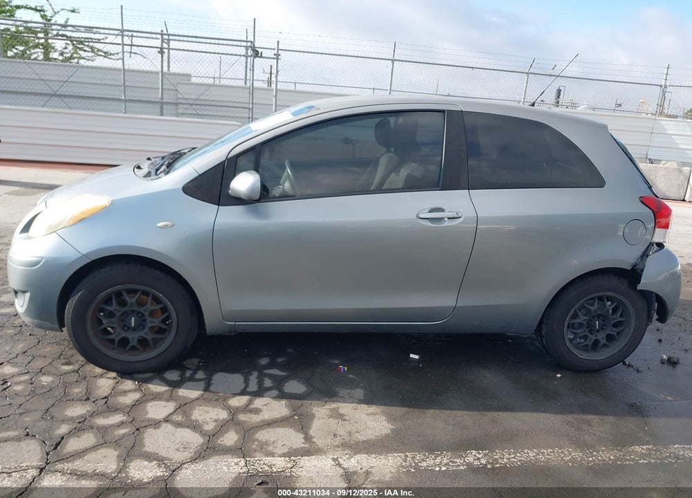 2010 TOYOTA YARIS VIN: JTDJT4K32A5277635