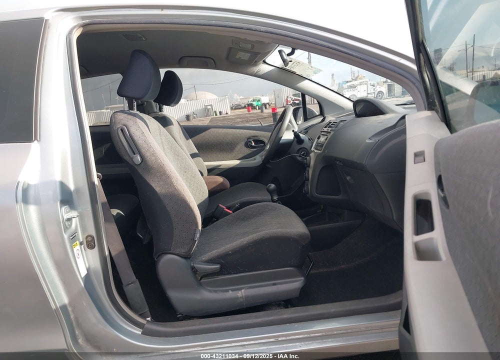 2010 TOYOTA YARIS VIN: JTDJT4K32A5277635