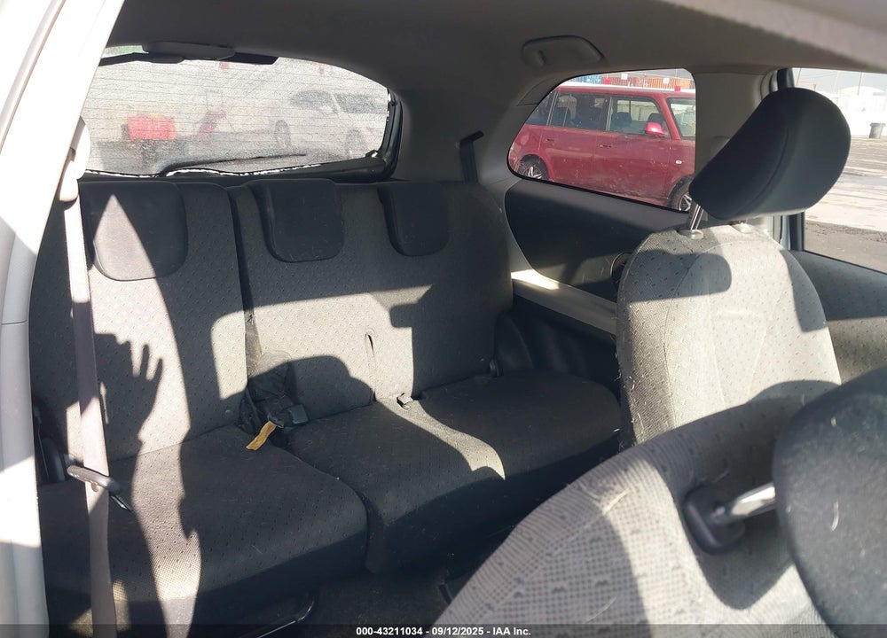 2010 TOYOTA YARIS VIN: JTDJT4K32A5277635