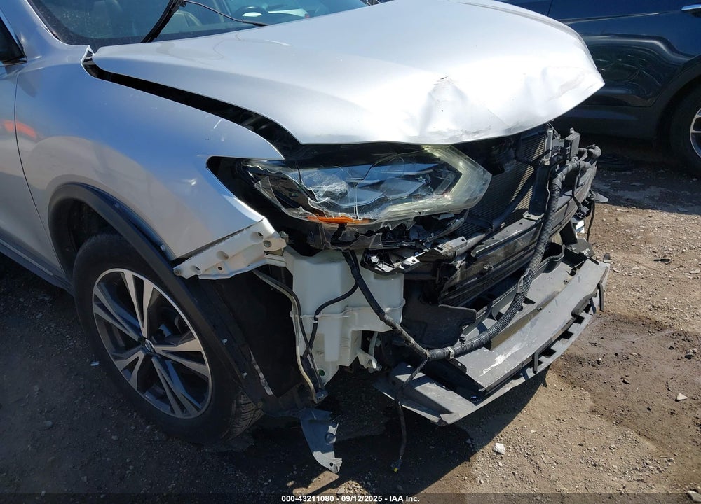2017 NISSAN ROGUE VIN: 5N1AT2MVXHC758382