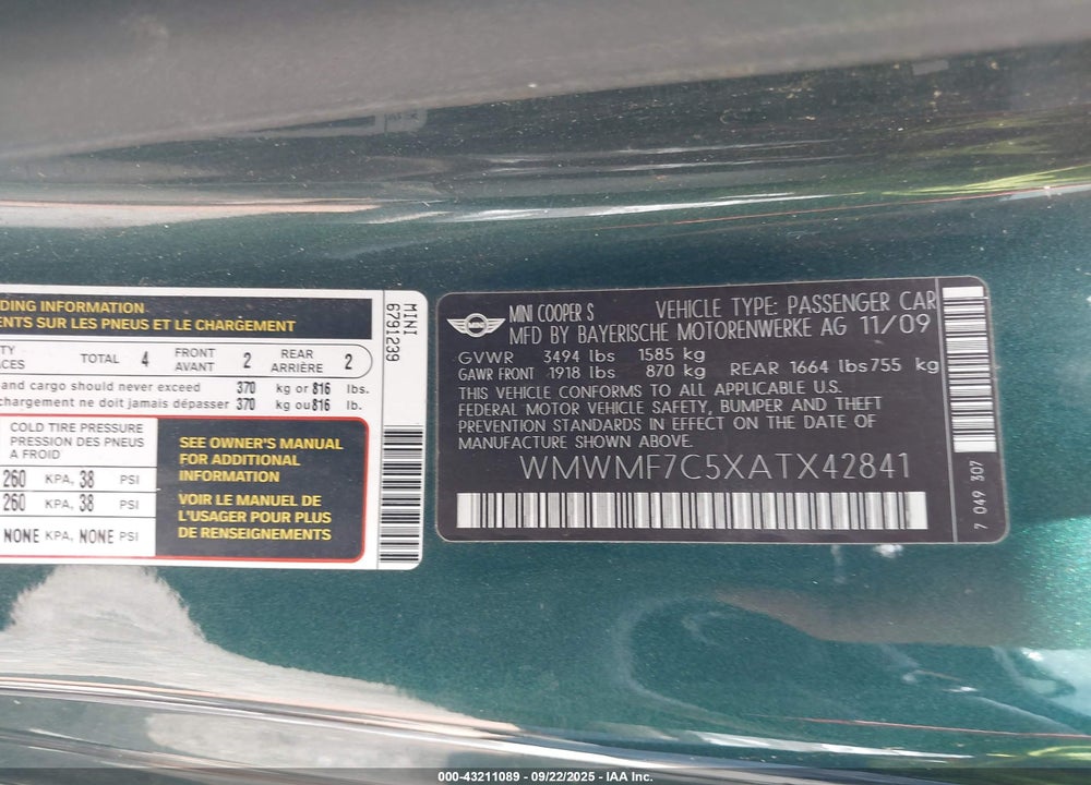 2010 MINI COOPER S VIN: WMWMF7C5XATX42841