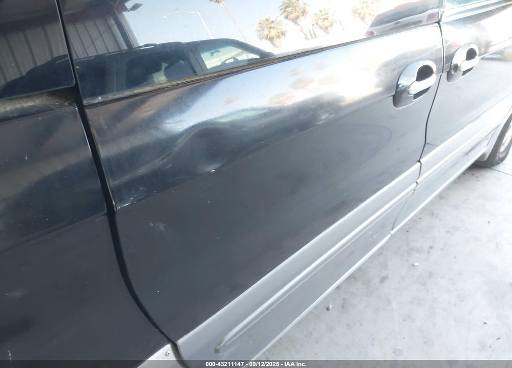 2003 KIA SEDONA EX/LX VIN: KNDUP131736372072