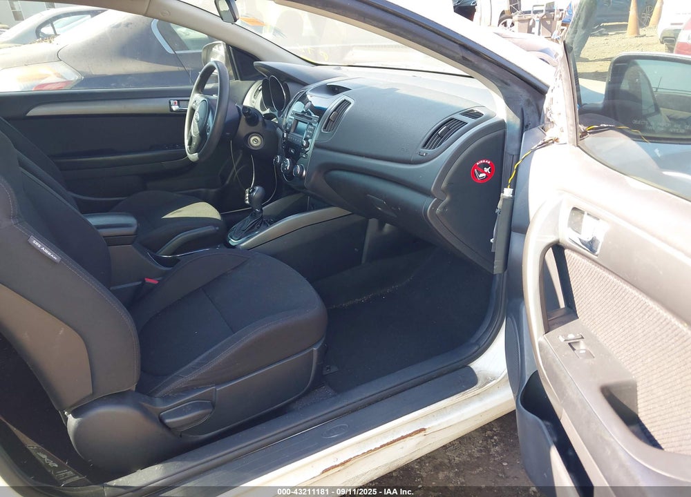 2013 KIA FORTE VIN: KNAFU6A25D5709384
