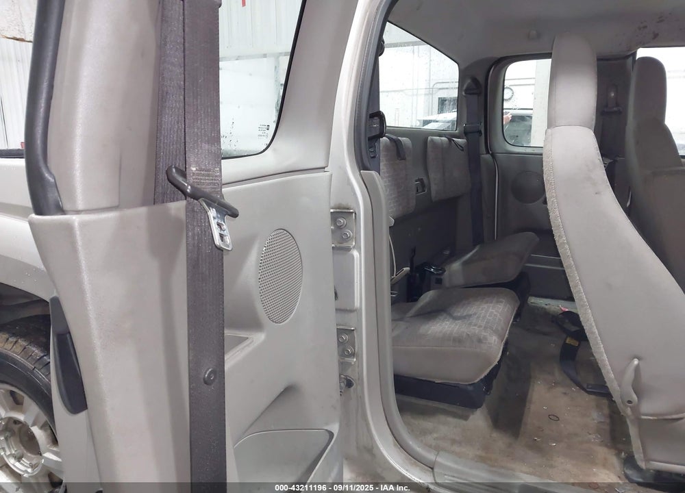 2005 GMC CANYON SL VIN: 1GTDT196858262556