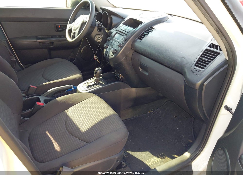 2012 KIA SOUL VIN: KNDJT2A5XC7453961