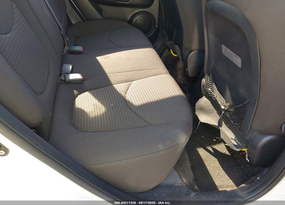 2012 KIA SOUL VIN: KNDJT2A5XC7453961