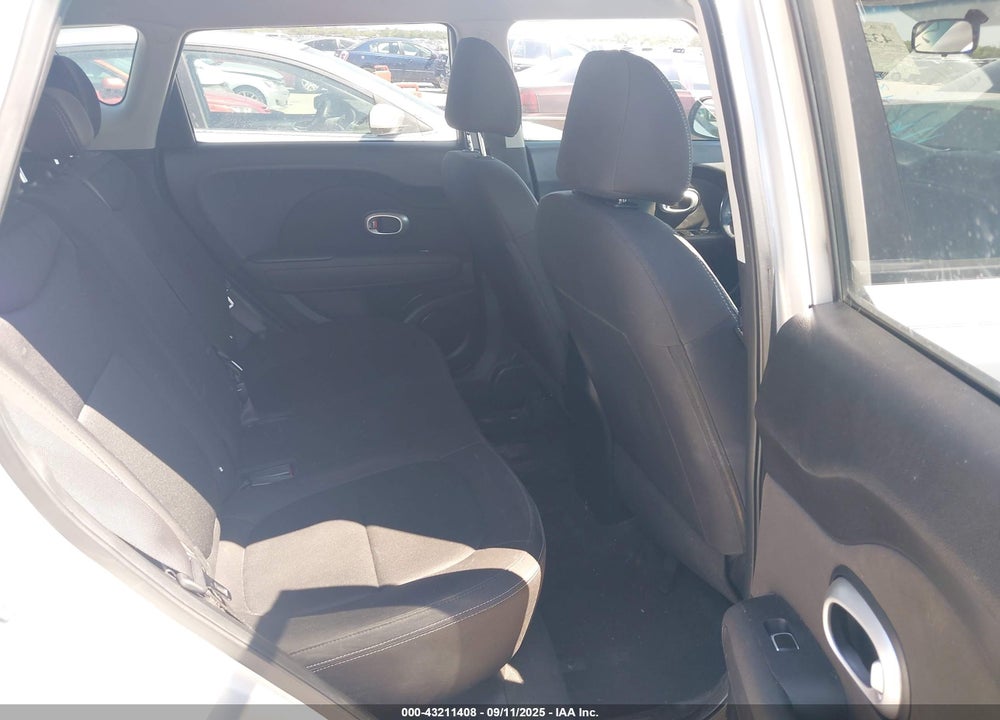 2019 KIA SOUL VIN: KNDJN2A28K7690737