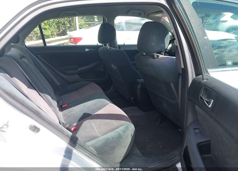 2003 HONDA ACCORD 2.4 LX VIN: 1HGCM563X3A109808