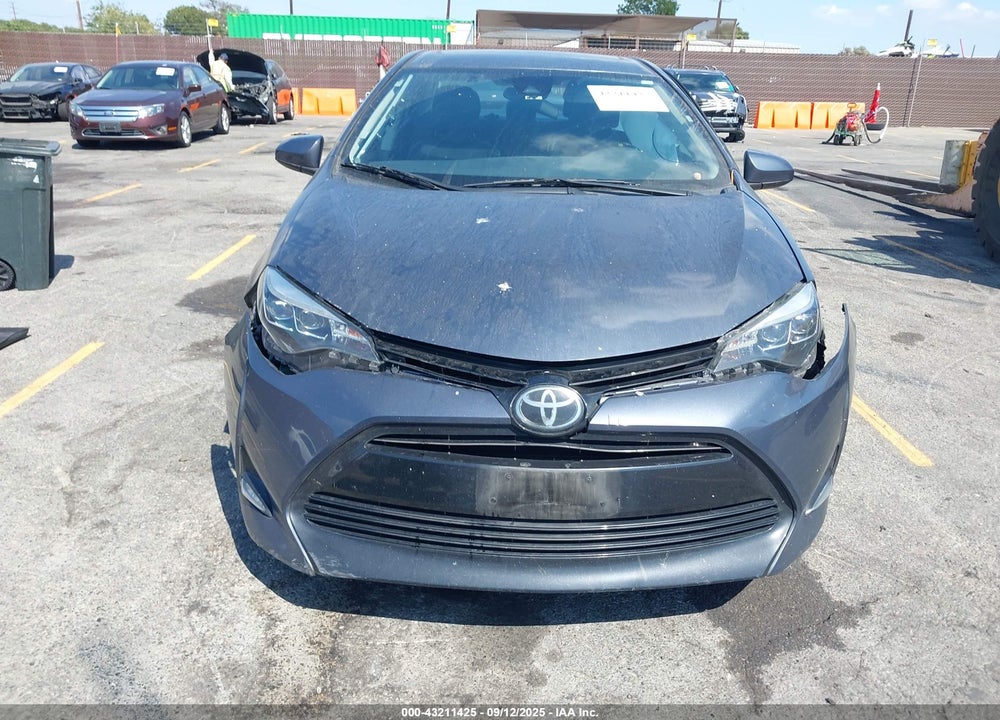 2018 TOYOTA COROLLA XLE VIN: 5YFBURHE7JP743862