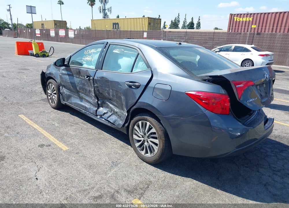 2018 TOYOTA COROLLA XLE VIN: 5YFBURHE7JP743862