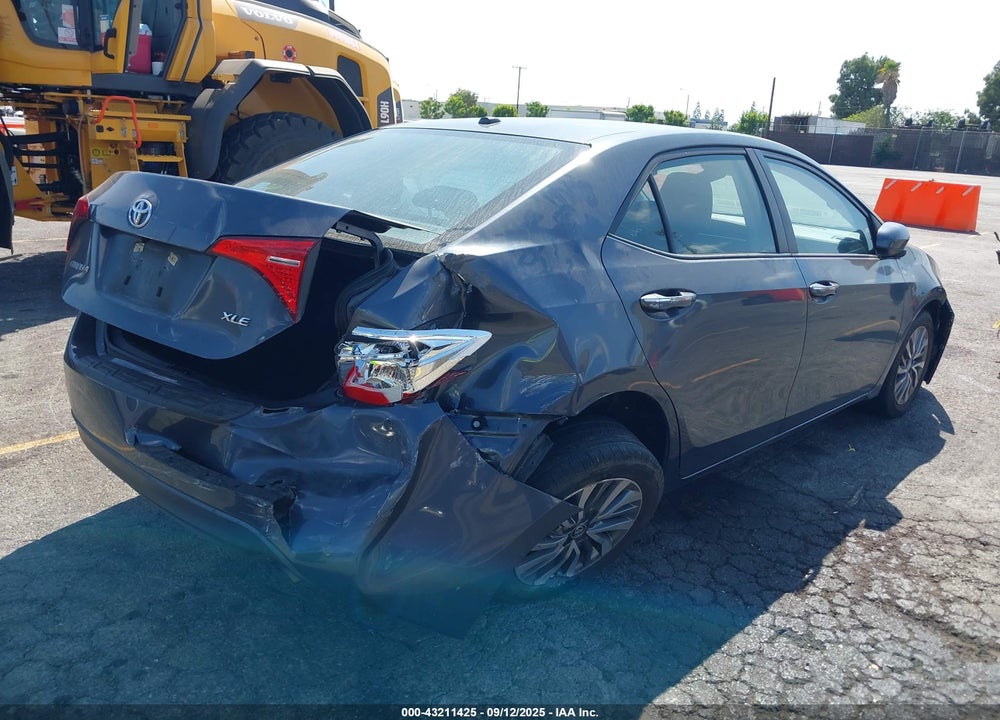 2018 TOYOTA COROLLA XLE VIN: 5YFBURHE7JP743862