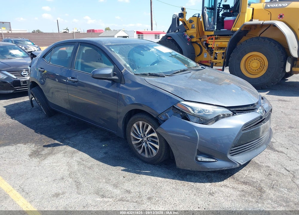 2018 TOYOTA COROLLA XLE VIN: 5YFBURHE7JP743862