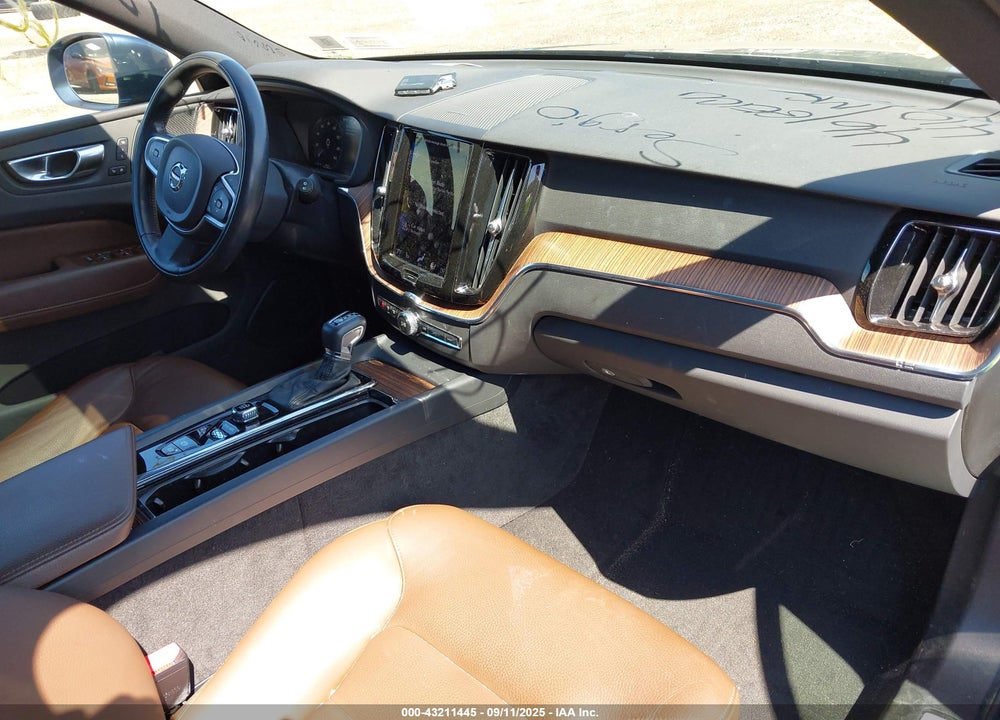 2021 VOLVO XC60 VIN: YV4102RK9M1747792
