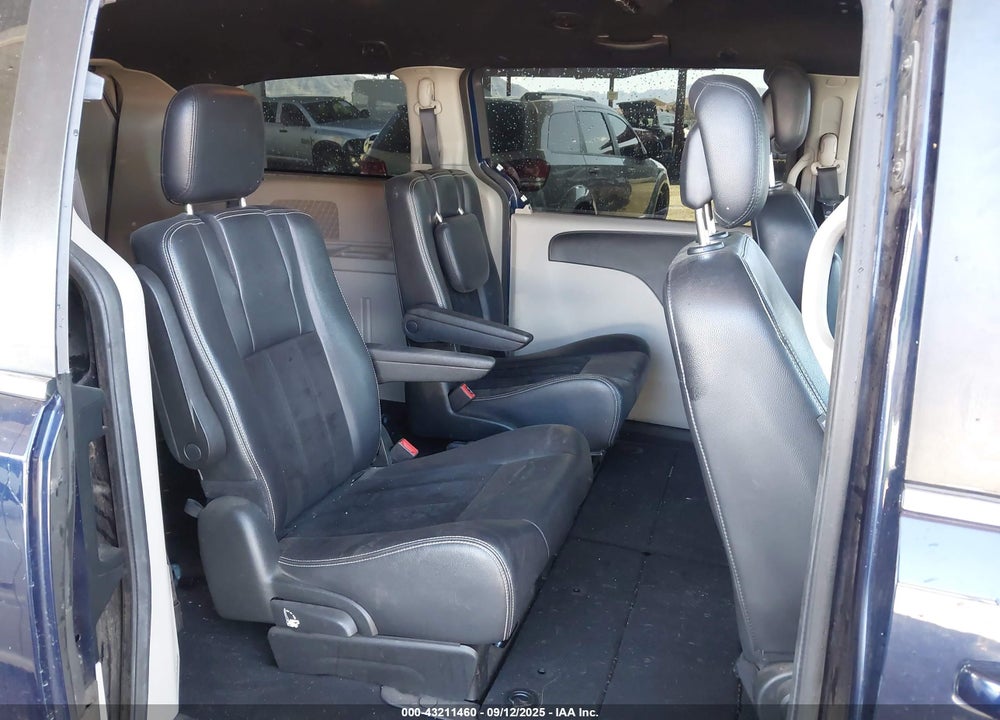 2017 DODGE GRAND CARAVAN VIN: 2C4RDGCG2HR685505