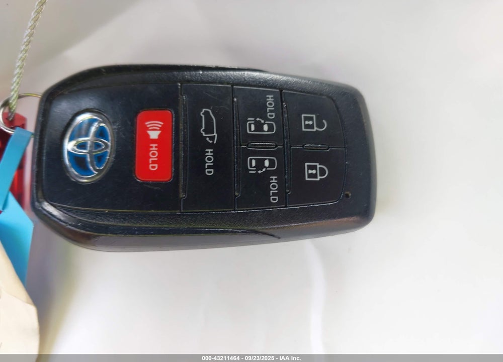 2021 TOYOTA SIENNA VIN: 5TDJRKEC5MS063932
