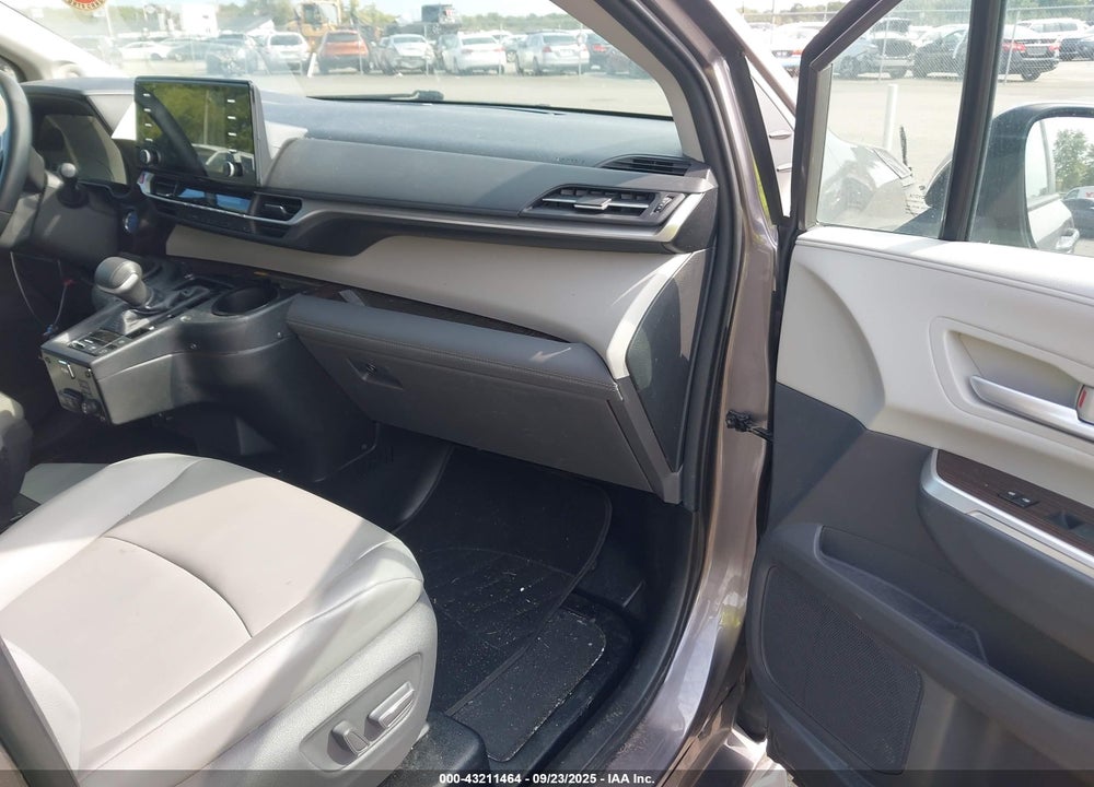 2021 TOYOTA SIENNA VIN: 5TDJRKEC5MS063932