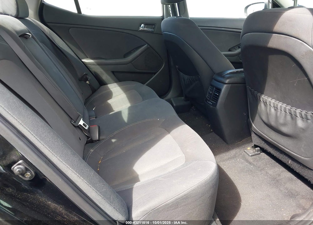 2011 KIA OPTIMA HYBRID VIN: KNAGM4AD3B5004476