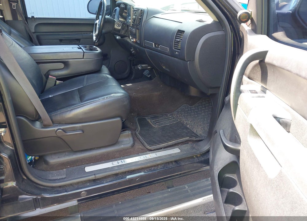 2010 CHEVROLET SILVERADO 1500 VIN: 3GCRCSE08AG108835