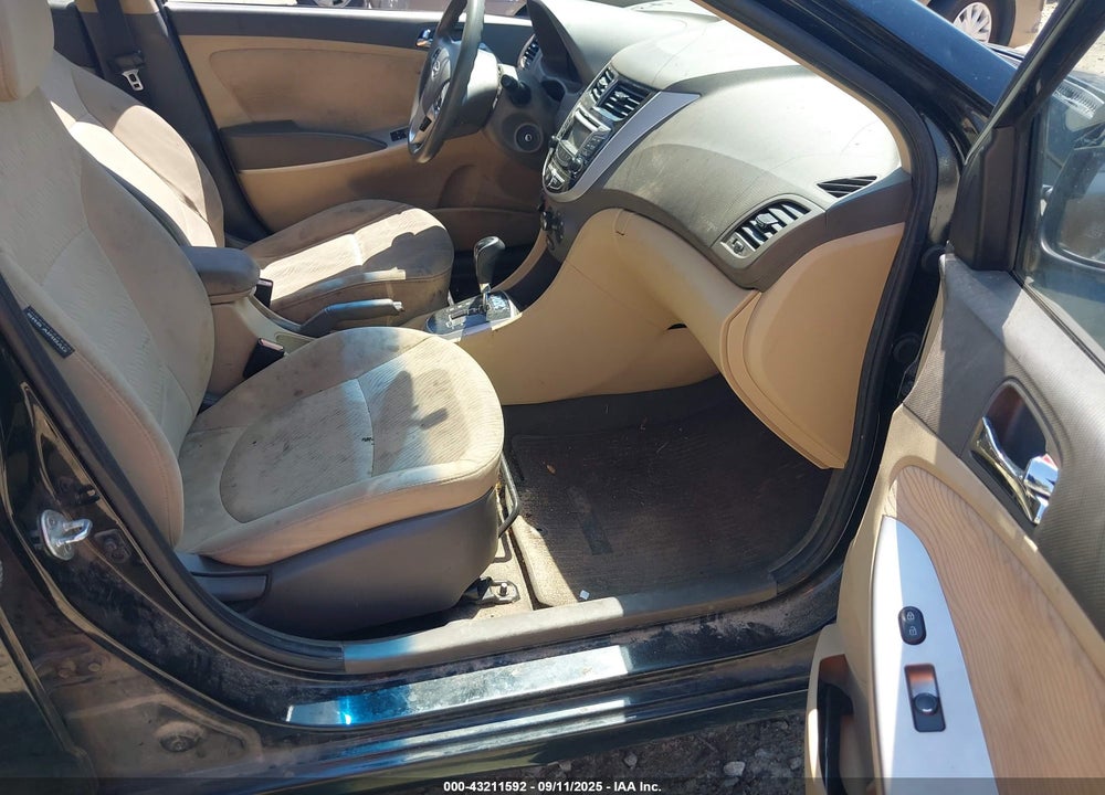 2013 HYUNDAI ACCENT VIN: KMHCU4AE5DU559203