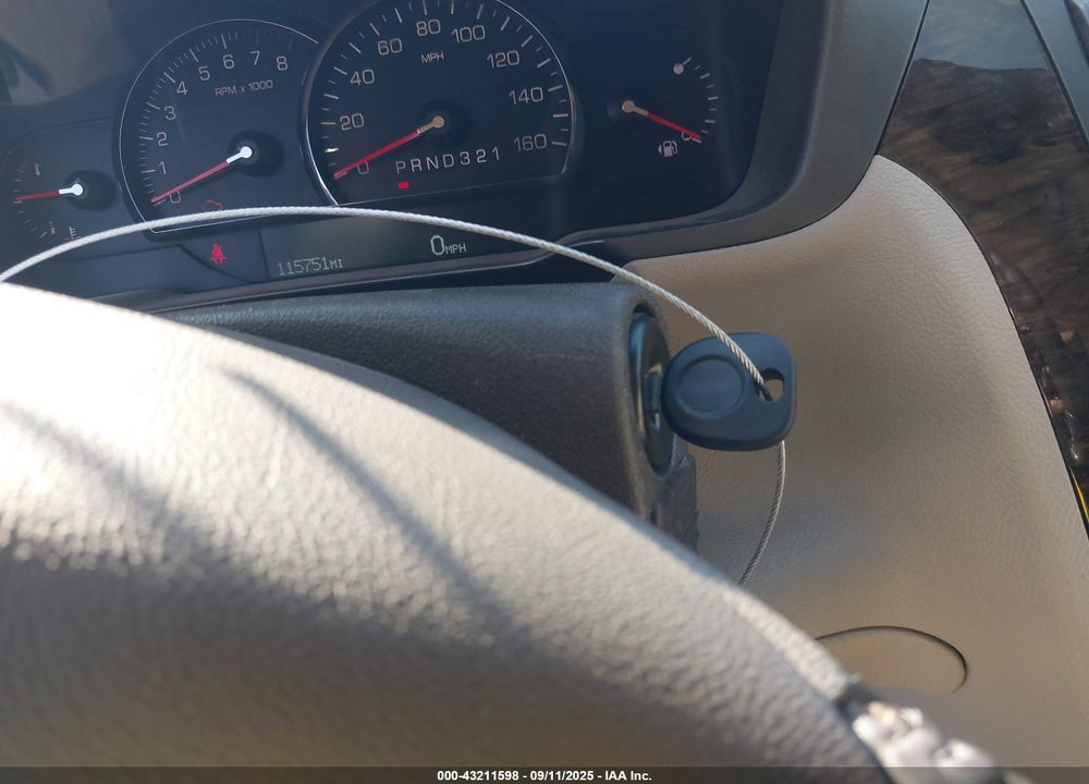 2008 CADILLAC DTS 1SA VIN: 1G6KD57Y38U185268