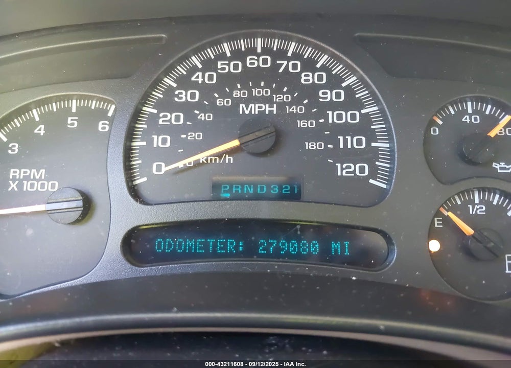 2005 GMC YUKON SLT VIN: 1GKEC13T75J155658