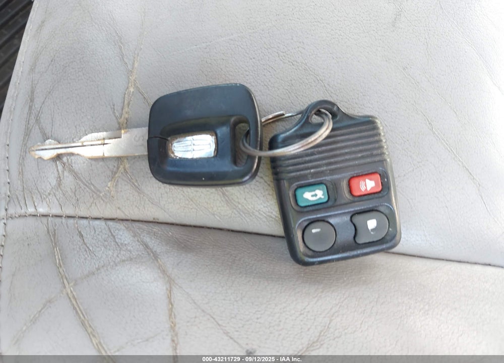2002 LINCOLN LS V6 AUTO/V6 MANUAL/W/CONVENIENCE VIN: 1LNHM86SX2Y639016
