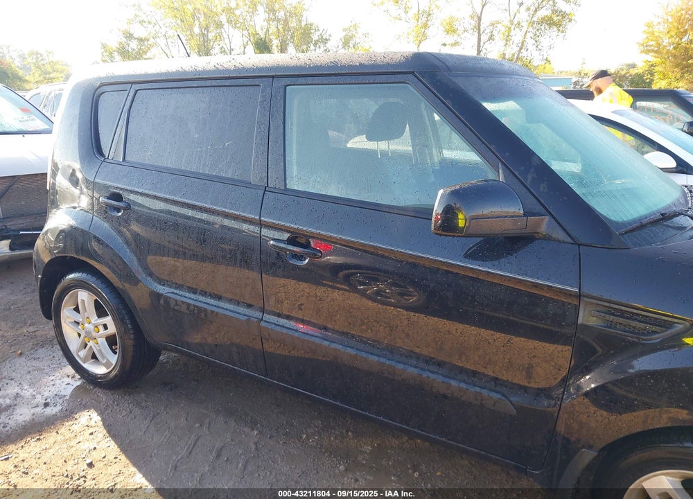 2011 KIA SOUL VIN: KNDJT2A20B7734381