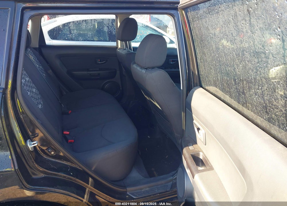 2011 KIA SOUL VIN: KNDJT2A20B7734381
