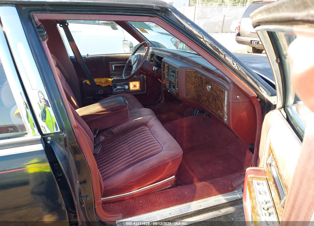 1990 CADILLAC BROUGHAM VIN: 1G6DW5470LR712998