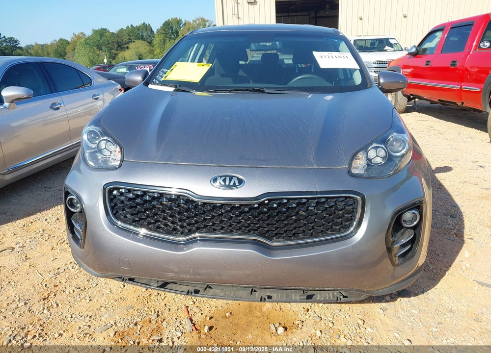 2018 KIA SPORTAGE LX VIN: KNDPMCAC4J7348213