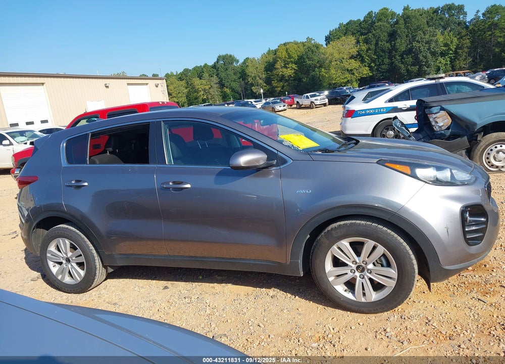 2018 KIA SPORTAGE LX VIN: KNDPMCAC4J7348213