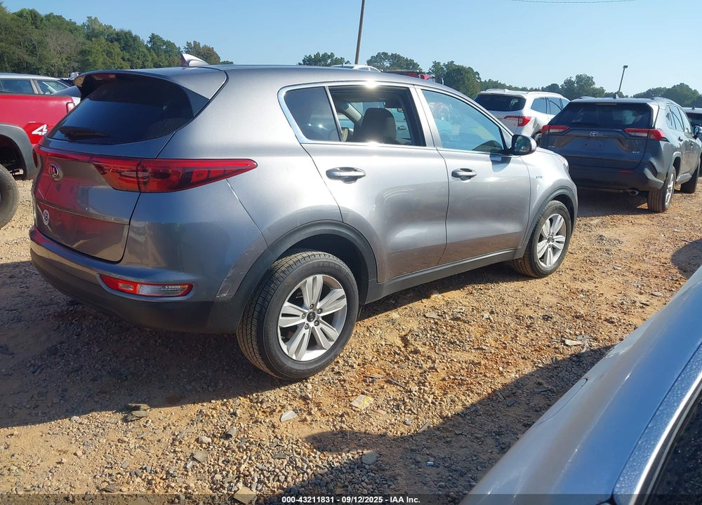 2018 KIA SPORTAGE LX VIN: KNDPMCAC4J7348213
