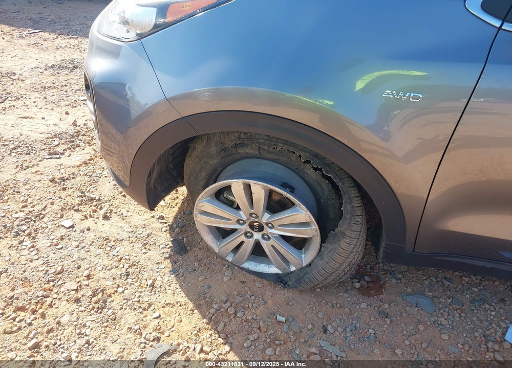 2018 KIA SPORTAGE LX VIN: KNDPMCAC4J7348213