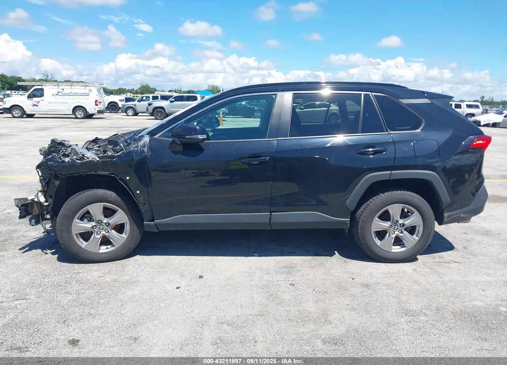 2023 TOYOTA RAV4 XLE VIN: 2T3W1RFV1PW266745