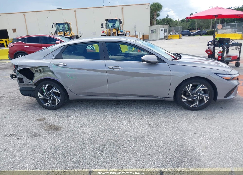 2025 HYUNDAI ELANTRA VIN: KMHLS4DG1SU016043