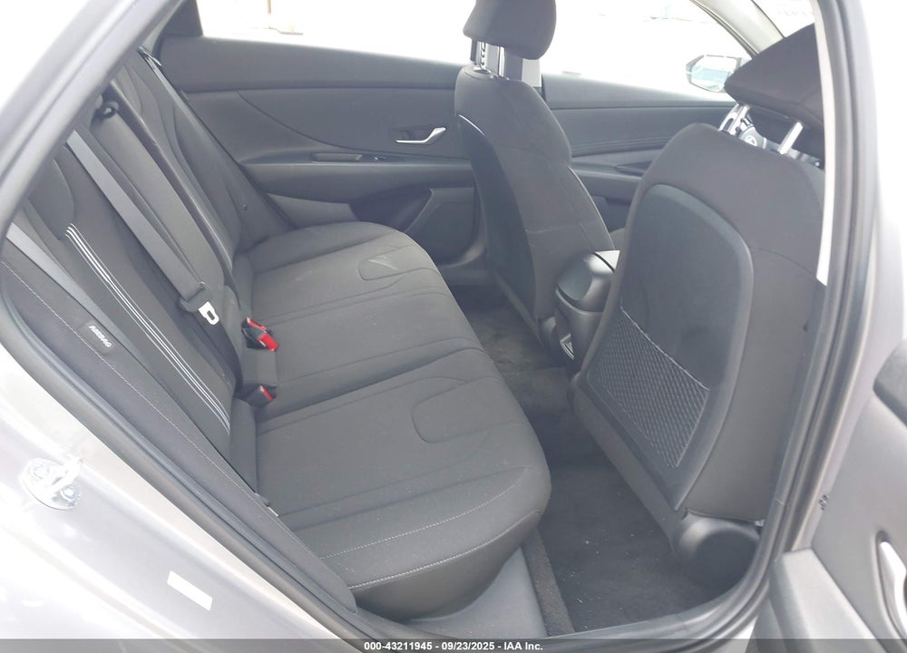2025 HYUNDAI ELANTRA VIN: KMHLS4DG1SU016043