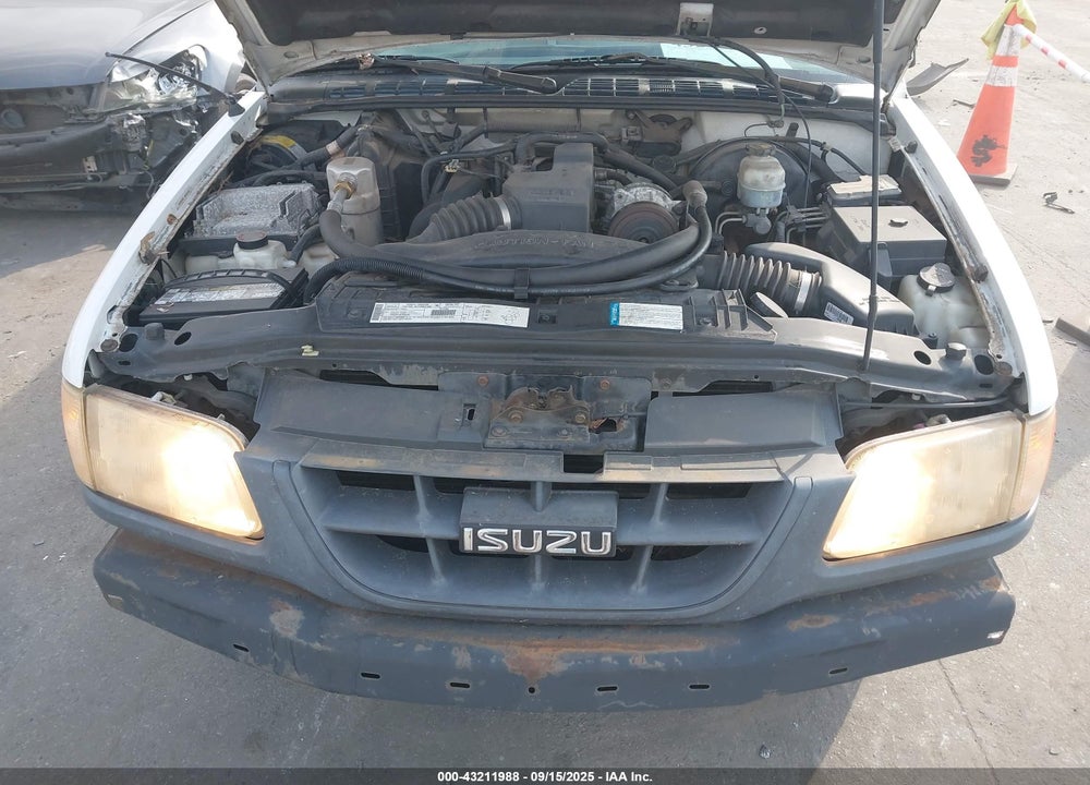 2000 ISUZU HOMBRE XS VIN: 1GGCS1440Y8704463
