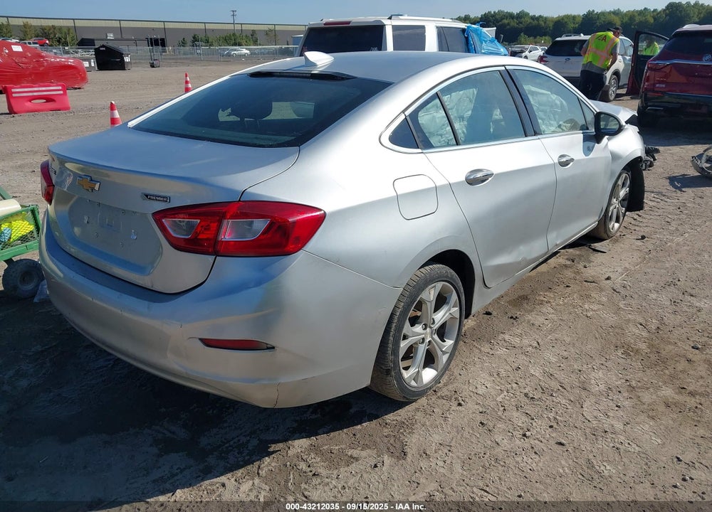 2017 CHEVROLET CRUZE VIN: 1G1BF5SM6H7230139
