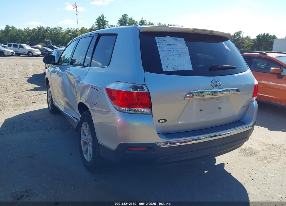 2013 TOYOTA HIGHLANDER VIN: 5TDBK3EH7DS203327