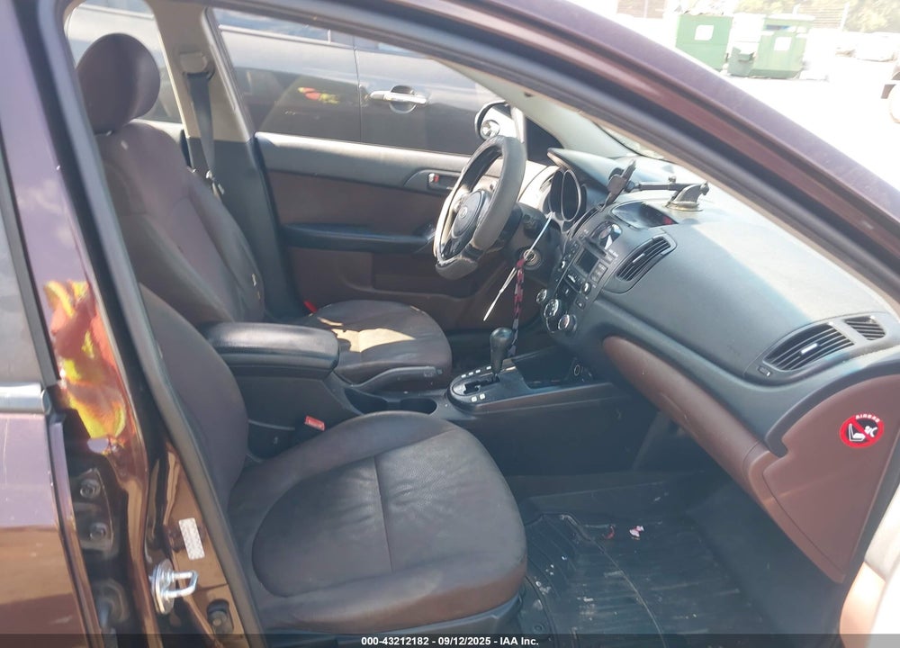 2010 KIA FORTE VIN: KNAFU4A21A5858620