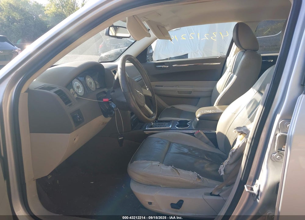 2008 CHRYSLER 300 TOURING VIN: 2C3LA53G48H268495